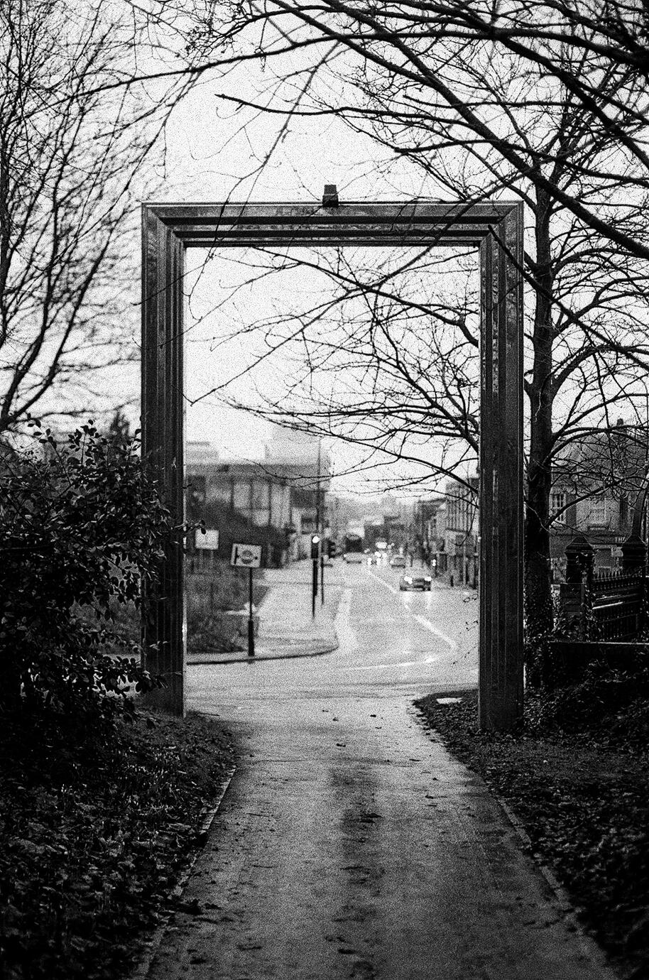 High Street - Kentmere 400, f2.0 1/125